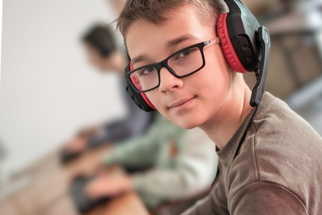 Minecraft & Roblox